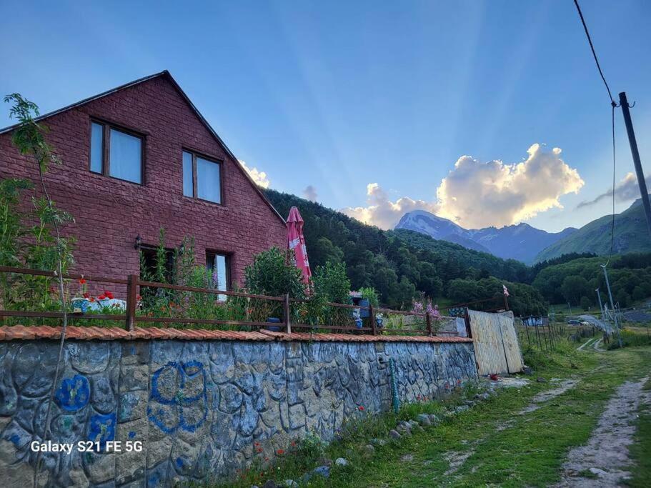 Peak House Vila Kazbegi Exterior foto